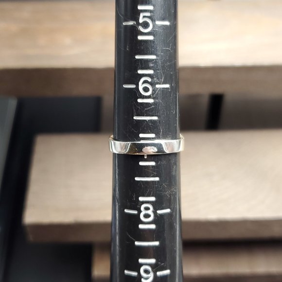 Size 7 Sterling Silver Bright Fancy Oval Black Stone Ring - Picture 5 of 7